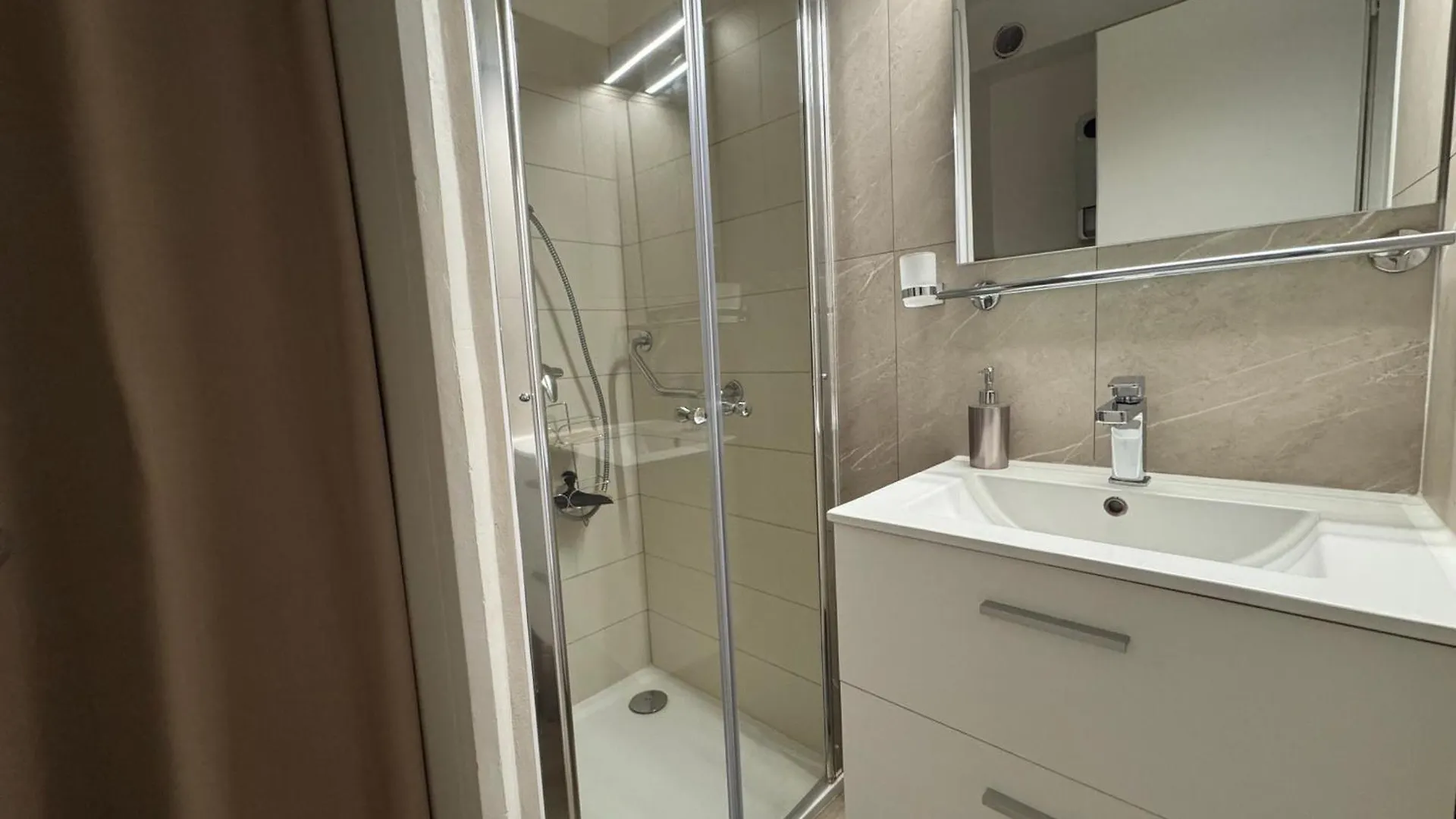 Studio Moderne Et Cosy, Bien Situe, Vue Montagne, Wifi - Fr-1-555-114 Aix-les-Bains Apartment